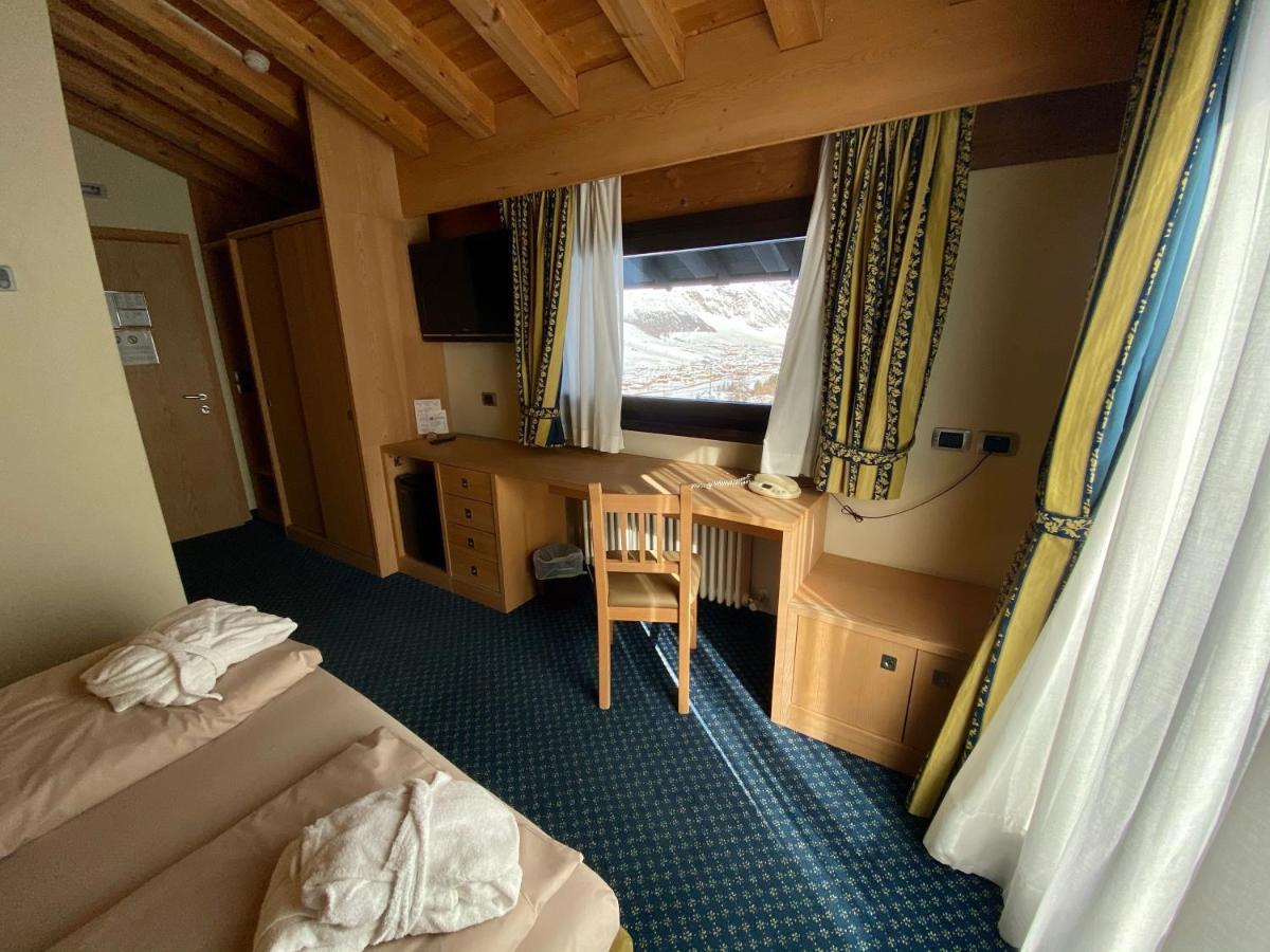 Alexander Charme Hotel 리비뇨 외부 사진