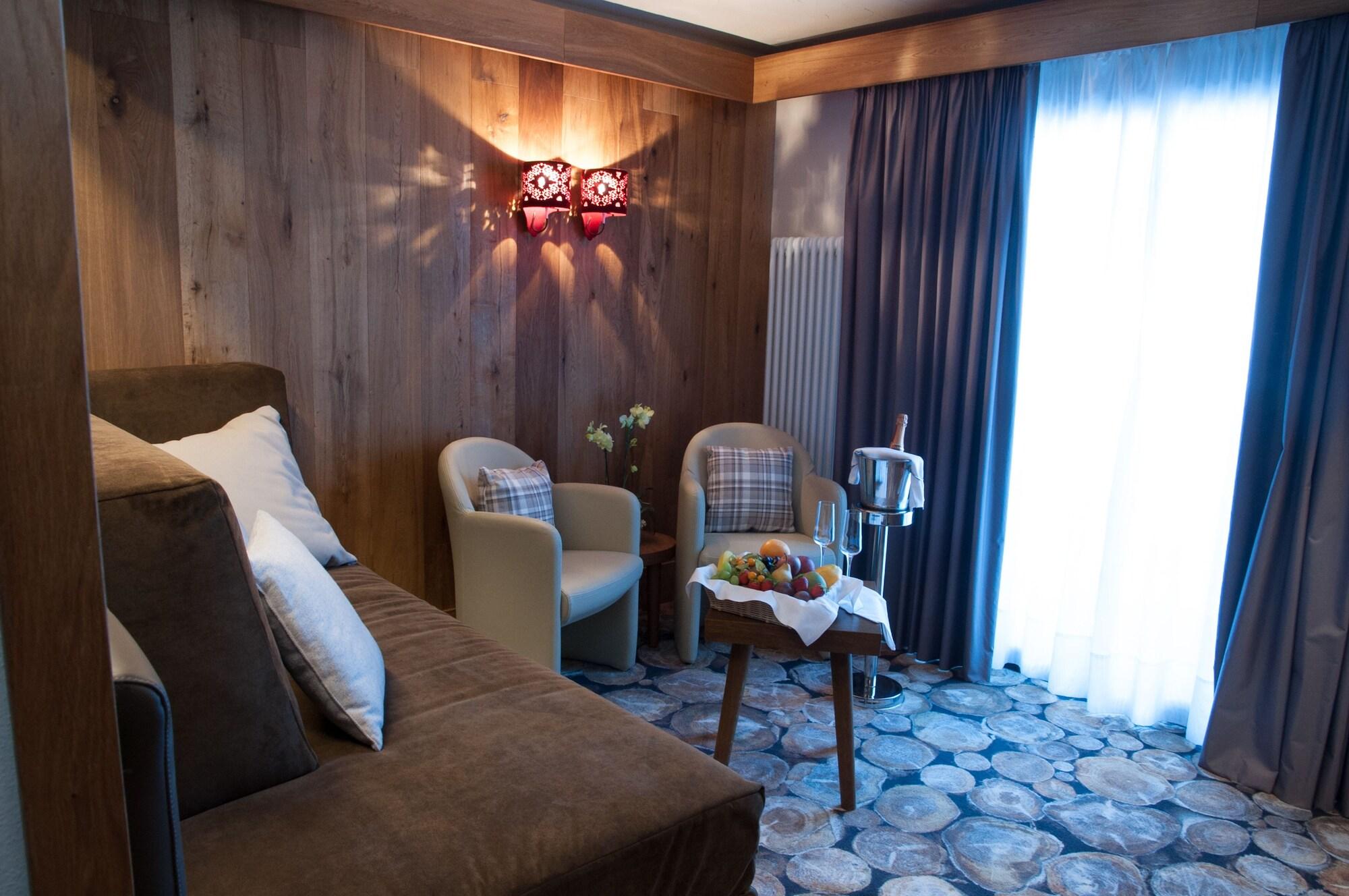 Alexander Charme Hotel 리비뇨 외부 사진